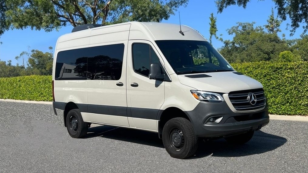 Van 12+1 (  For rent with our driver ), Rent a car | Saranda Point